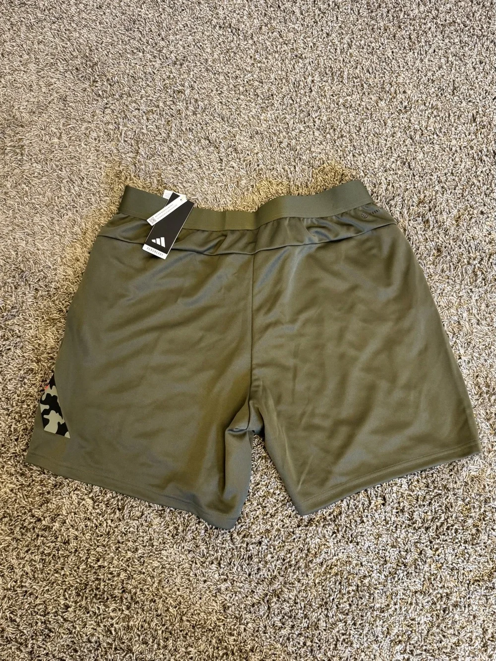 Adidas Men’s Train Essentials Camo-Filled Logo Training Shorts in Olive SZ XL